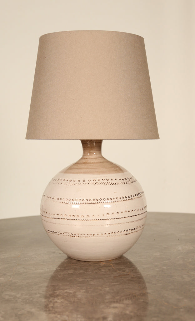A large round based Bitossi ceramic table lamp and shade, Italian (1960s)