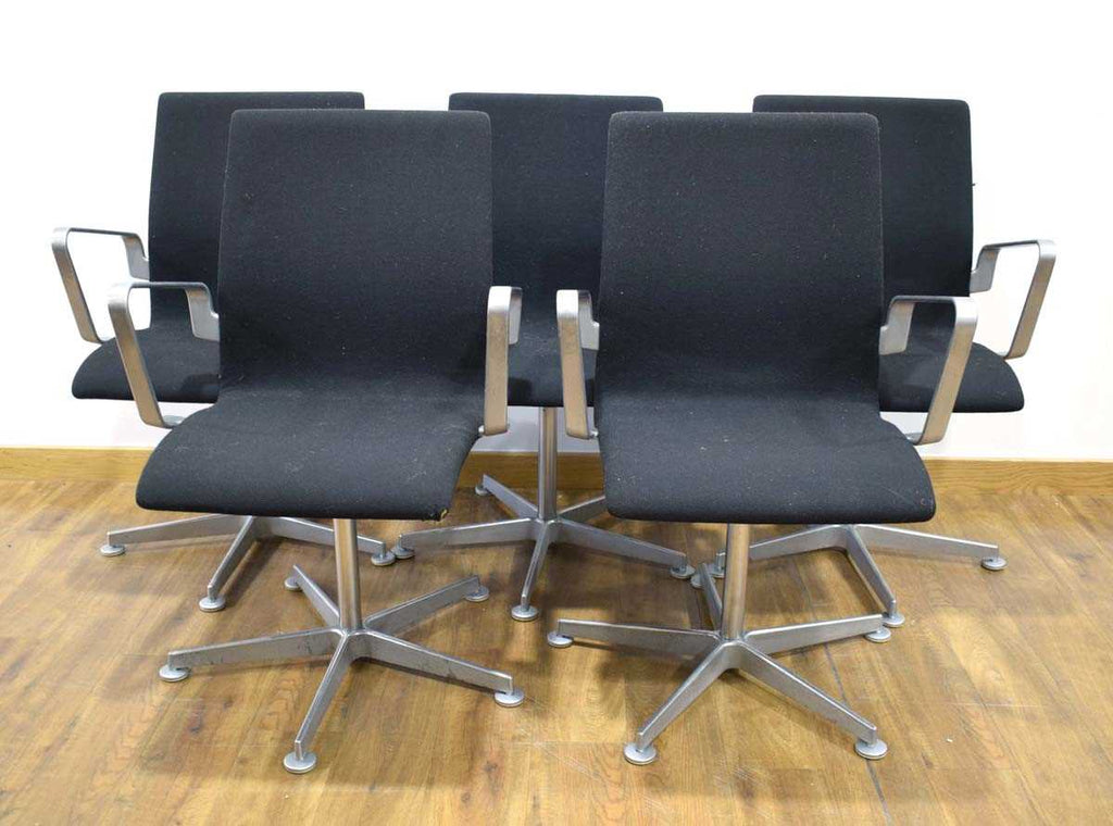 Set of 5 Oxford chairs by Arne Jacobsen